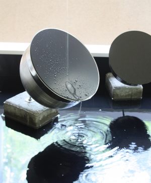 WaterDrums / Vandtrommer, spilles med computerstyrede faldende vanddråber